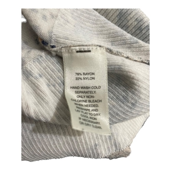 White House black market womens cardigan snap buttons snake rayon size medium - Picture 12 of 12